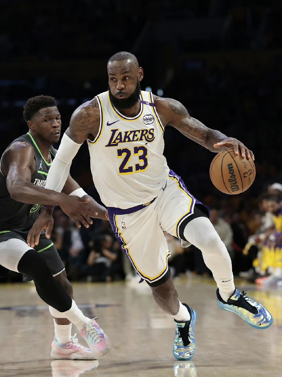 湖人主场保持不败纪录，士气高昂