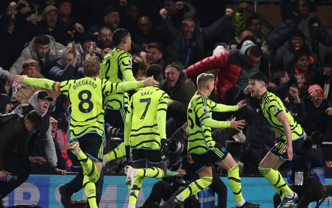 FLY绝杀阿森纳,Deft团战一打五顶尖较量八强赛,技惊四座的简单介绍 FLY绝杀阿森纳,Deft团战一打五顶尖较量八强赛,技惊四座的简单介绍